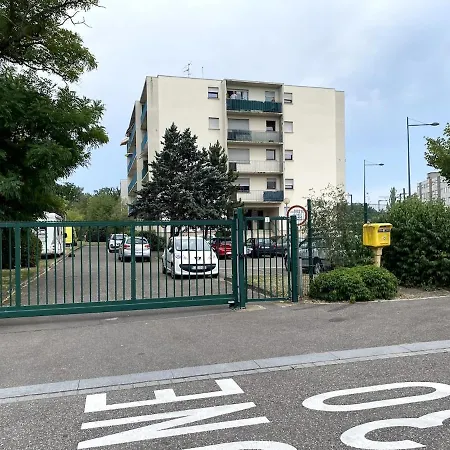 Apartment Superb With Free Parking On Site